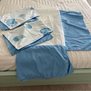 Queen Size Bed Skirt with 2 Decorative  Standard Pillow Shams